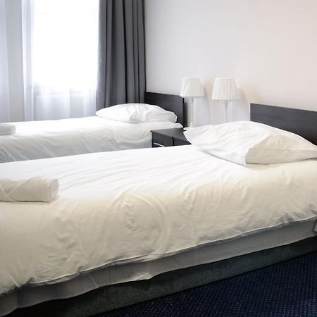 Baza Hotelowa Bobrowiecka 9 Warszawa Eksteriør billede
