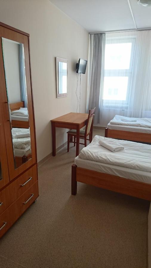 Baza Hotelowa Bobrowiecka 9 Warszawa Eksteriør billede